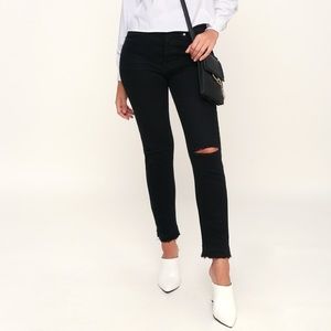 Black Distressed Mom Jean Pistola - Nico
